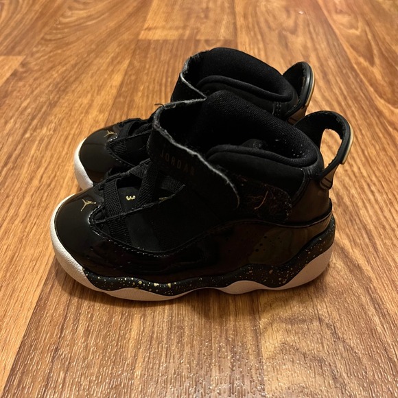 Nike‎ Air Jordan Jumpman Shoes Kids Size 6C Black Gold Toddler Sneakers 2023 - Picture 2 of 5